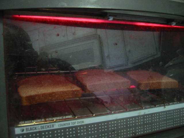 IMG_9007_bread_toasting.JPG 