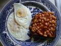  fried eggs and beans on toast 